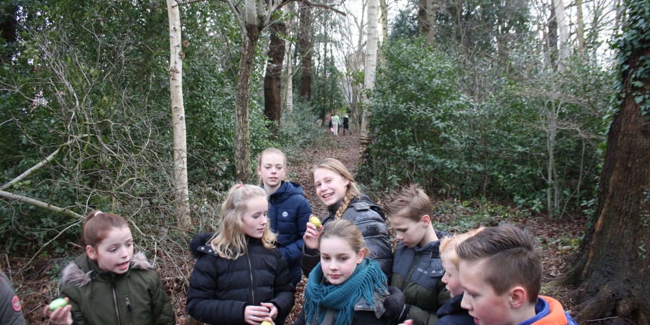 De Oosterbrink ontbijt in pyjama met de Paashaas